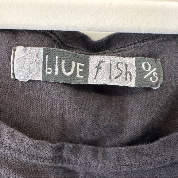 Blue Fish Flower Pot Top in Black Sand - Picture 5 of 6